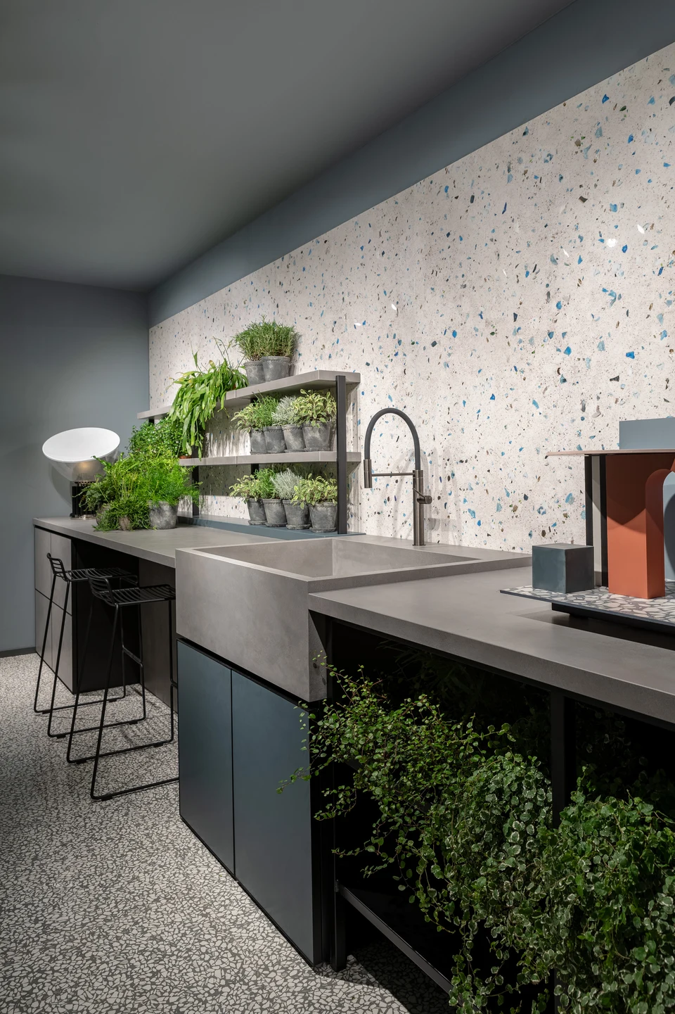 Raumgestaltung mit Keramik aus der Kollektion Cement
